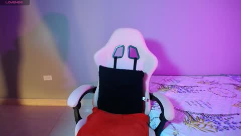 Snapshot of sexyloba_ chatting on November 9, 2025, 12:42 am sexyloba independent model online show from November 9, 2025, 12:42 am