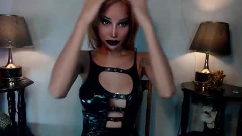 Queen Sofia online show from May 24, 2026, 2:49 am