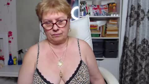 Snapshot of sexylynette4u chatting on December 5, 2024, 11:38 am sexylynette4u online show from December 5, 2024, 11:38 am