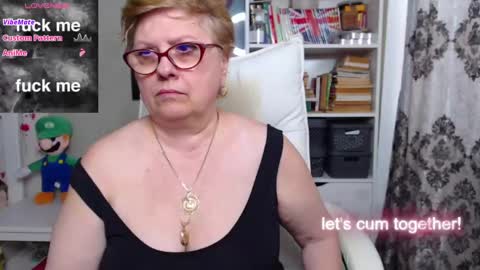 Snapshot of sexylynette4u chatting on February 20, 2025, 10:48 am sexylynette4u online show from February 20, 2025, 10:48 am