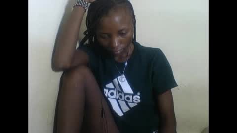 VIVIAN online show from March 12, 2025, 6:07 am