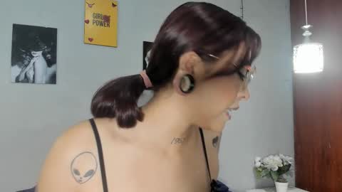 sexynova 93 online show from February 20, 2026, 7:36 pm