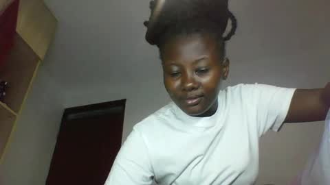 sexypamm online show from June 17, 2026, 4:19 pm