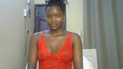 Snapshot of sexypetite_lee chatting on January 4, 2025, 4:23 am Lee online show from January 4, 2025, 4:23 am