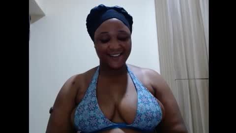 Snapshot of sexyprimxx chatting on February 16, 2026, 10:17 pm sexyprimxx online show from February 16, 2026, 10:17 pm