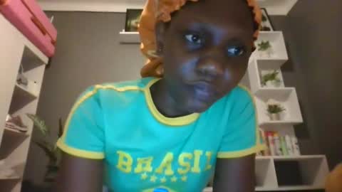 sexyquin1 online show from February 17, 2025, 5:10 pm