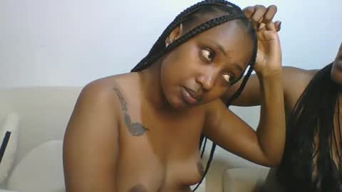 sexyriri22 online show from December 2, 2025, 10:05 pm