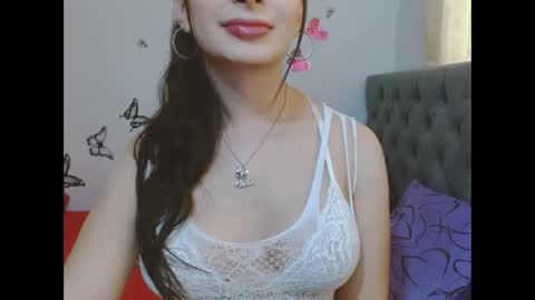 Venus Independent Model online show from April 5, 2026, 7:44 pm