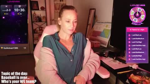 Snapshot of sexyscienceteacher90 chatting on November 4, 2025, 5:17 am Miss Jasmine Baker - eXXXotica DC December 6th - 8th online show from November 4, 2025, 5:17 am