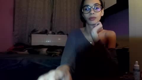 Snapshot of sexysexyfox chatting on February 7, 2026, 12:47 am SexyFox online show from February 7, 2026, 12:47 am