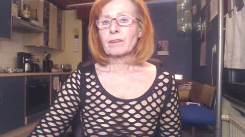Snapshot of sexysilvie3112 chatting on January 12, 2025, 2:41 pm Silvie online show from January 12, 2025, 2:41 pm