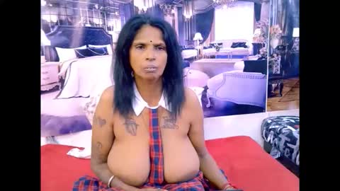 sexyva4u2luv online show from February 26, 2026, 8:41 pm