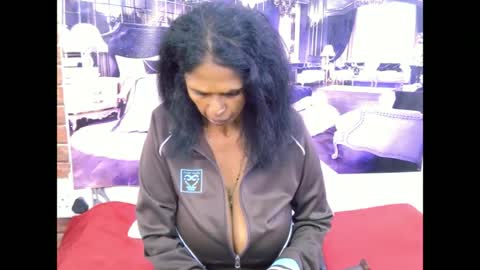 Snapshot of sexyva4u2luv chatting on June 19, 2026, 9:24 am sexyva4u2luv online show from June 19, 2026, 9:24 am