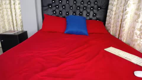 Snapshot of sexyzahara_h chatting on February 11, 2025, 11:33 pm zahara online show from February 11, 2025, 11:33 pm