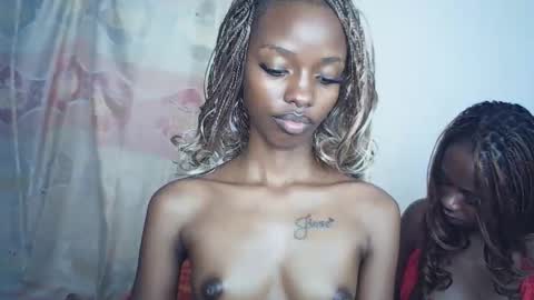 Snapshot of sexyzuriel chatting on March 19, 2026, 10:36 pm sexyzuriel online show from March 19, 2026, 10:36 pm