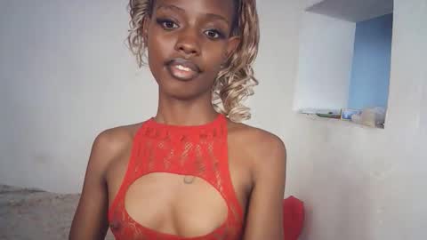 Snapshot of sexyzuriel chatting on March 22, 2026, 11:35 am sexyzuriel online show from March 22, 2026, 11:35 am