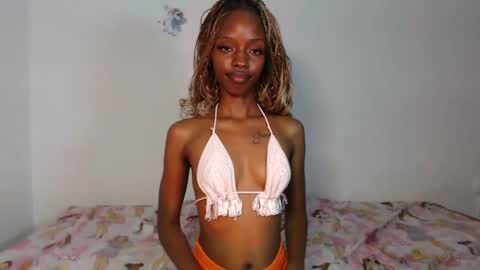 Snapshot of sexyzuriel chatting on March 30, 2026, 10:55 pm sexyzuriel online show from March 30, 2026, 10:55 pm