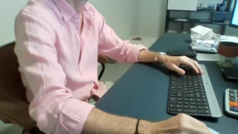 Snapshot of sg2408 chatting on July 13, 2026, 9:12 am sg2408 online show from July 13, 2026, 9:12 am