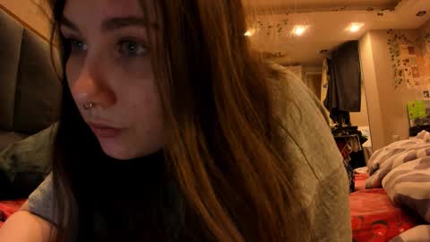 Snapshot of shadow_raffi chatting on October 4, 2025, 6:39 pm shadow_raffi online show from October 4, 2025, 6:39 pm