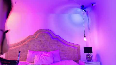 shadowlune online show from March 29, 2026, 8:09 pm