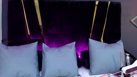 Snapshot of shaina_vasquez chatting on February 8, 2025, 10:19 pm Shaina Vasquez online show from February 8, 2025, 10:19 pm