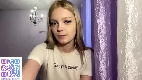 Snapshot of shalaschrantz chatting on April 25, 2026, 11:46 am Emily online show from April 25, 2026, 11:46 am
