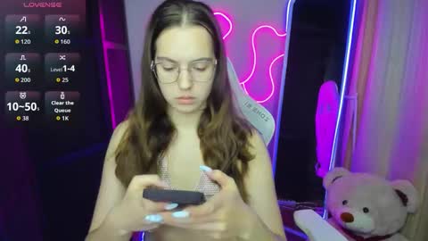 Snapshot of shalinamontana chatting on September 16, 2025, 3:13 pm Vivian online show from September 16, 2025, 3:13 pm