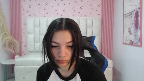 Shalon  online show from December 14, 2025, 1:16 pm