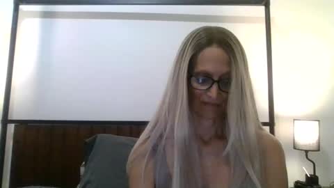 Snapshot of shamanwoman chatting on March 28, 2026, 7:24 pm Shaman Woman online show from March 28, 2026, 7:24 pm