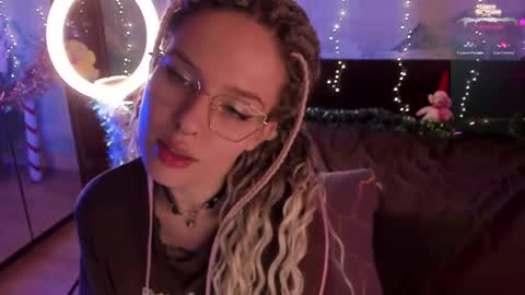 Snapshot of shameles_pussy chatting on December 28, 2024, 1:28 pm shameles_pussy online show from December 28, 2024, 1:28 pm