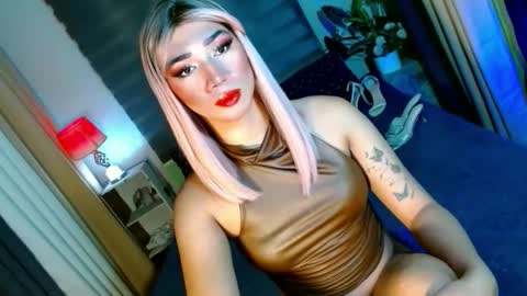 Snapshot of shane_hugexx chatting on September 22, 2025, 5:04 pm MISS SHANE online show from September 22, 2025, 5:04 pm