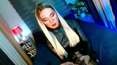 Snapshot of shane_hugexx chatting on October 9, 2025, 6:39 pm MISS SHANE online show from October 9, 2025, 6:39 pm