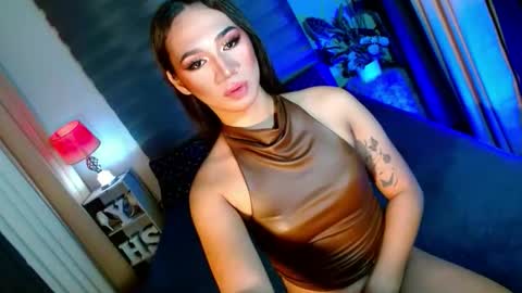 Snapshot of shane_hugexx chatting on October 16, 2025, 5:25 pm MISS SHANE online show from October 16, 2025, 5:25 pm