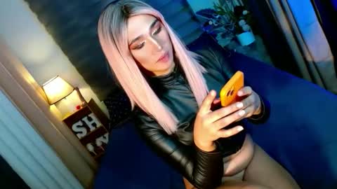 Snapshot of shane_hugexx chatting on November 7, 2025, 12:43 am MISS SHANE online show from November 7, 2025, 12:43 am