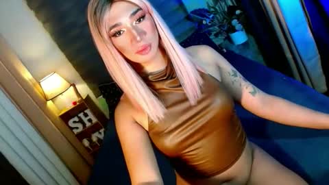 Snapshot of shane_hugexx chatting on November 7, 2025, 5:13 pm MISS SHANE online show from November 7, 2025, 5:13 pm