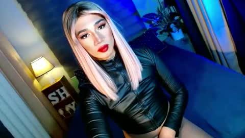 Snapshot of shane_hugexx chatting on November 12, 2025, 9:14 pm MISS SHANE online show from November 12, 2025, 9:14 pm