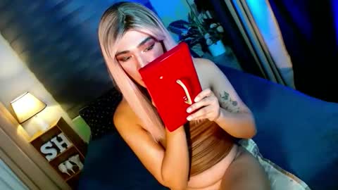 Snapshot of shane_hugexx chatting on December 2, 2025, 6:25 pm MISS SHANE online show from December 2, 2025, 6:25 pm