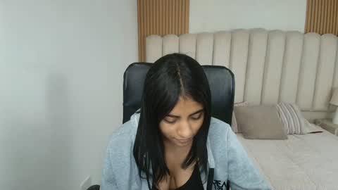 shanelle online show from April 10, 2026, 3:23 am