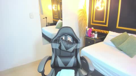 Shanel online show from February 4, 2026, 12:33 pm