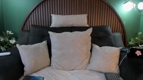 shannel__queen online show from April 2, 2026, 8:06 pm