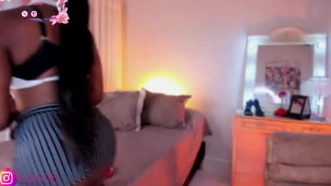 Shannol online show from April 22, 2026, 1:19 am