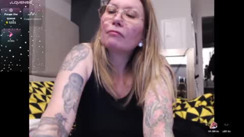 Shannon07 online show from January 7, 2026, 2:36 am