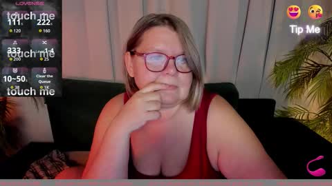 Snapshot of shannonshine chatting on September 22, 2025, 1:02 pm Shannon online show from September 22, 2025, 1:02 pm