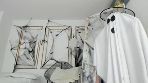 SHANON online show from October 14, 2025, 12:06 pm