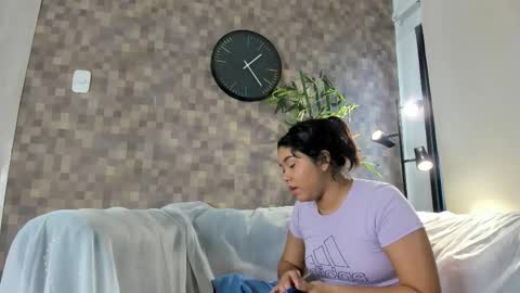 SHANON online show from November 12, 2025, 12:05 pm