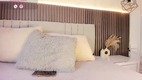 Snapshot of shanonclark chatting on October 15, 2025, 7:25 pm SHANON online show from October 15, 2025, 7:25 pm