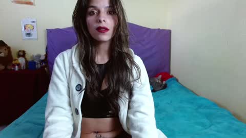 Snapshot of shantal_houston chatting on December 22, 2024, 9:53 pm Shantal online show from December 22, 2024, 9:53 pm