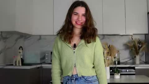 Ivy online show from October 11, 2025, 1:27 am