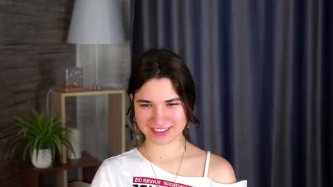 Ivy online show from October 15, 2025, 1:28 am