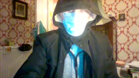 shapelyhelm1 online show from December 5, 2024, 12:19 am